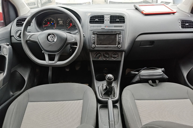 Volkswagen Polo 2015 #10 Volkswagen Polo 2015 car image #10