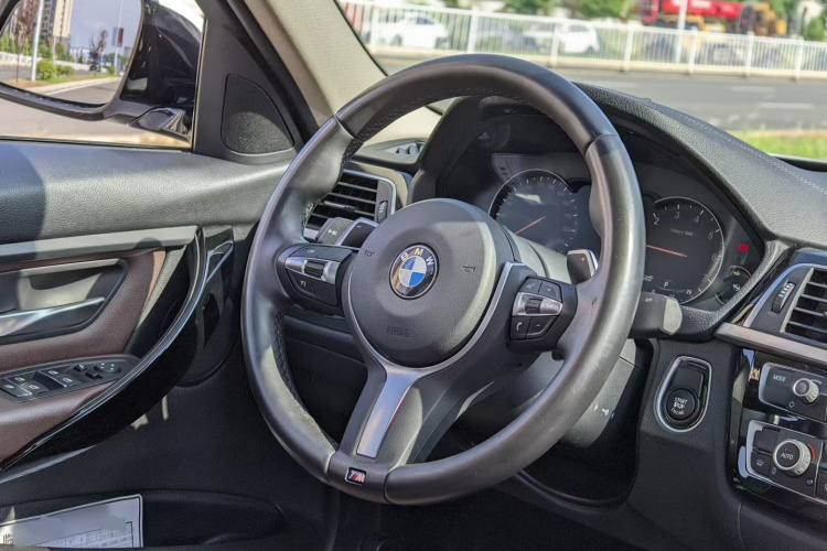 BMW 3 Series 2018 #11 BMW 3 Series 2018 car image #11