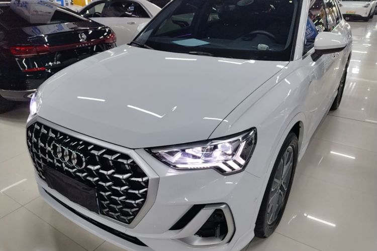 Audi Q3 2024 #2 Audi Q3 2024 car image #2
