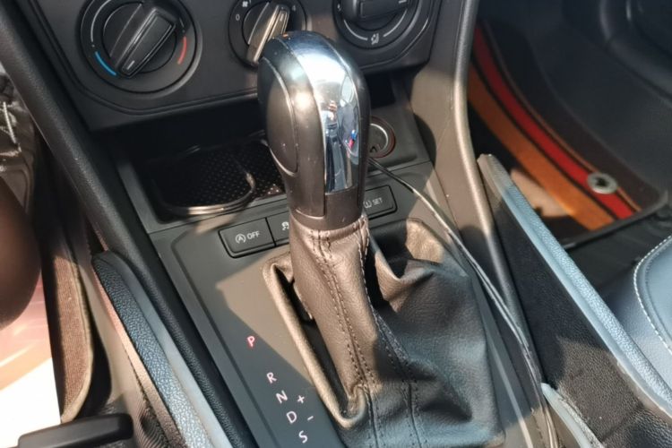 Volkswagen Lavida 2021 car image #14