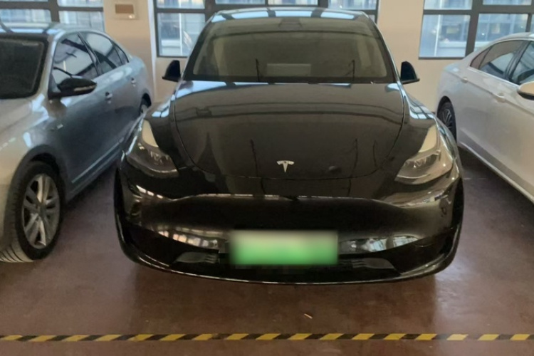 Tesla Model Y 2022 car image #3