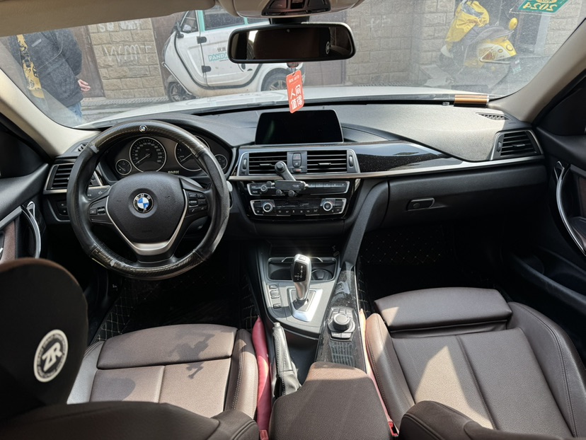 BMW 3 Series 2018 #7 BMW 3 Series 2018 car image #7