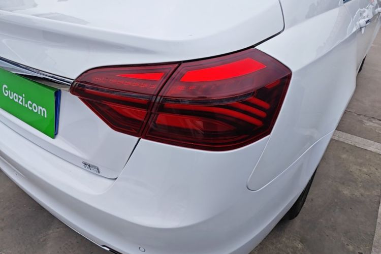 GEELY Emgrand 2020 #8 GEELY Emgrand 2020 car image #8