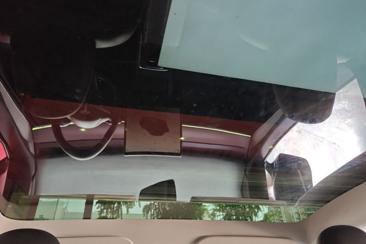Tesla Model Y 2022 car image #18