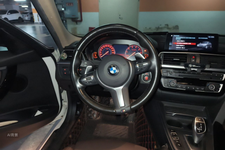 BMW 3 Series 2018 immagine di auto #12