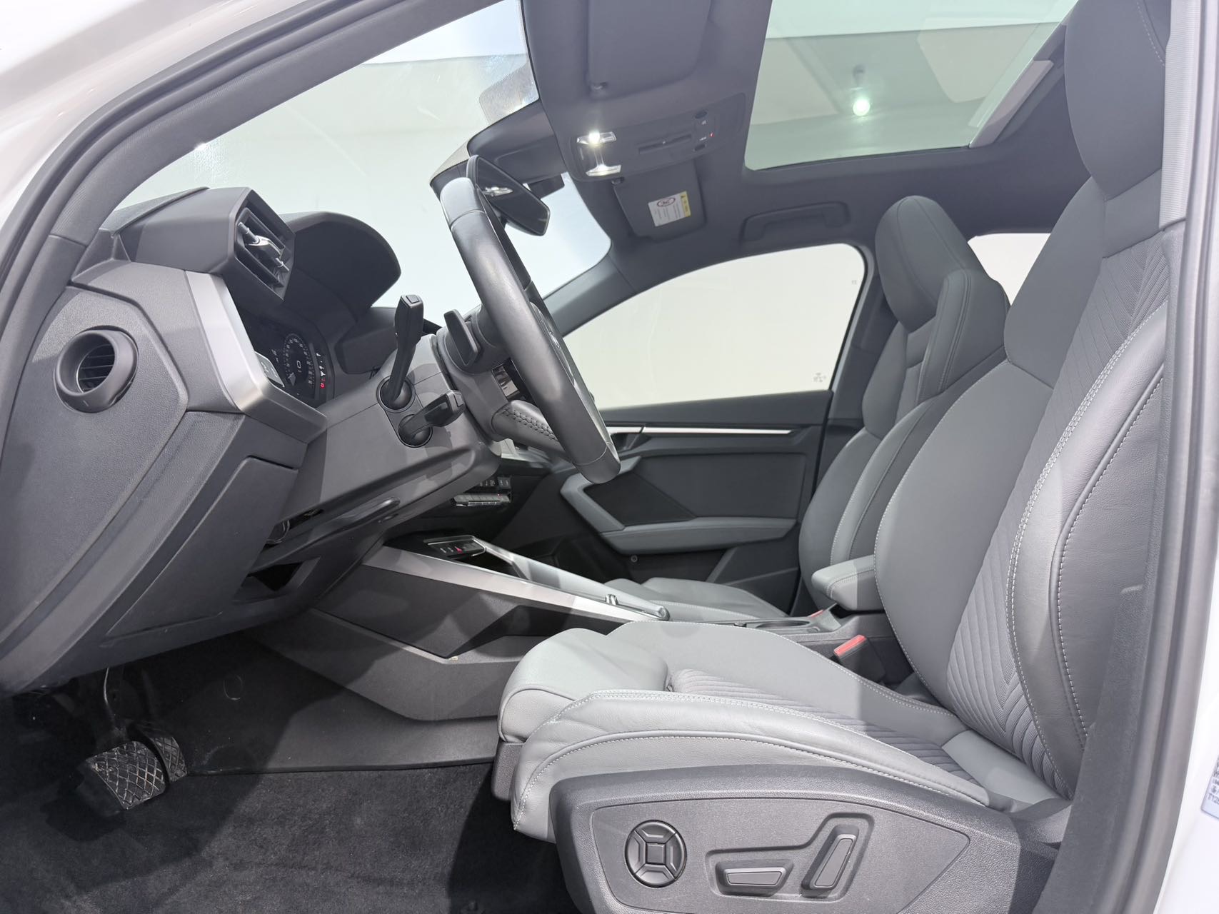 Audi A3 2022 car image #7