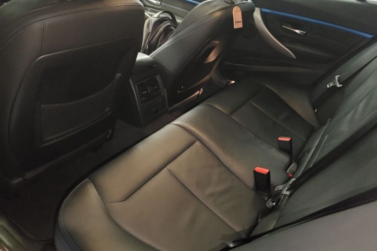 BMW 3 Series 2018 #17 BMW 3 Series 2018 car image #17