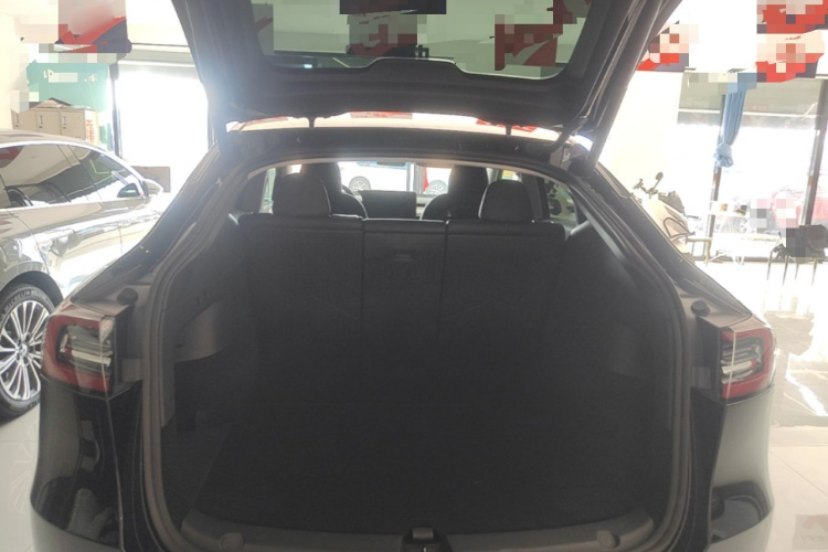 Tesla Model Y 2023 #19 Tesla Model Y 2023 immagine di auto #19