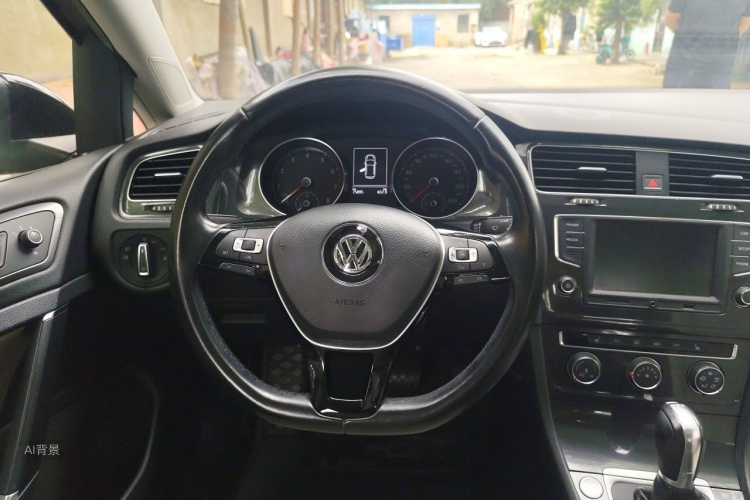 Volkswagen Golf 2017 car image #12