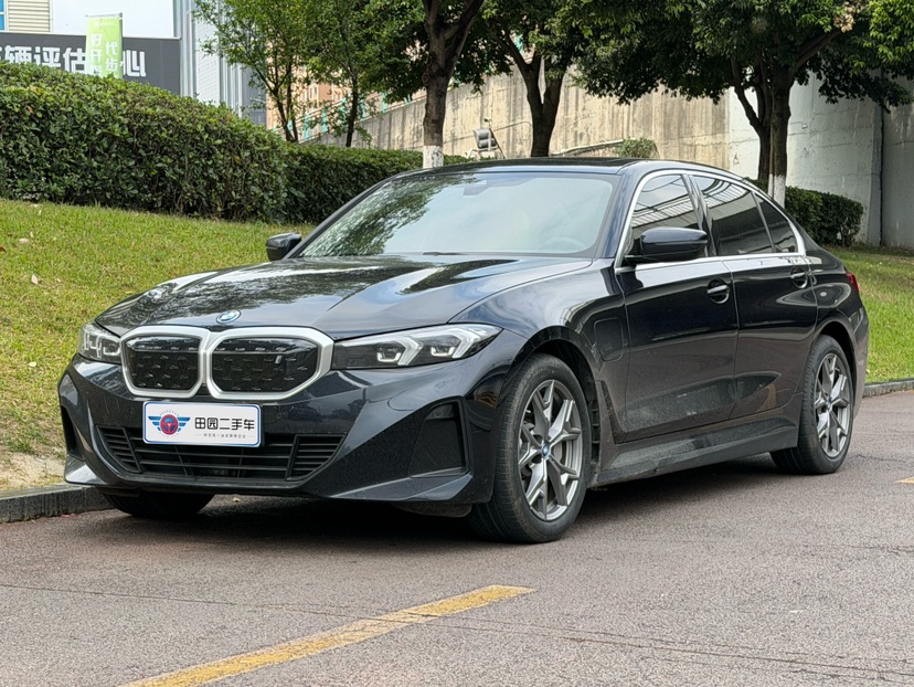 BMW i3 2024 car image 