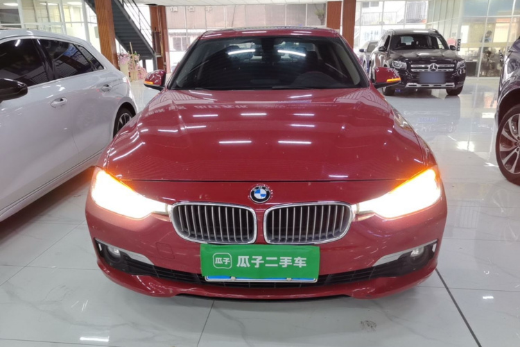 BMW 3 Series 2018 car image #3