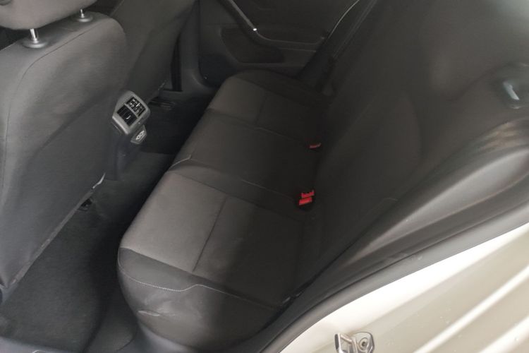 Volkswagen Golf 2019 #17 Volkswagen Golf 2019 car image #17