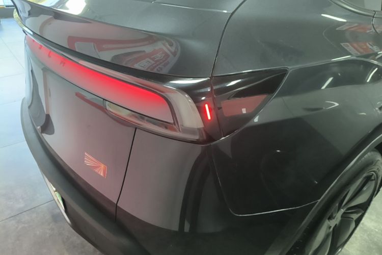 Tesla Model Y 2025 #3 Tesla Model Y 2025 car image #3