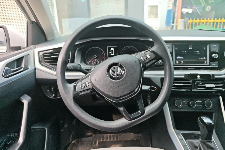 Volkswagen Polo 2021 car image #12