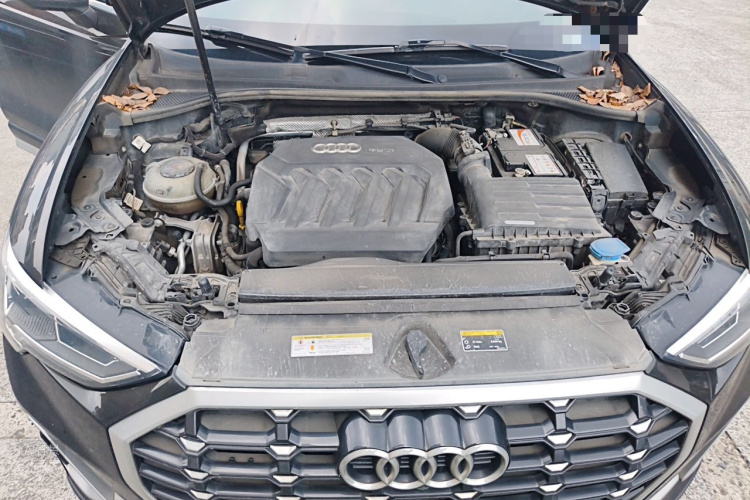 Audi Q3 2020 car image #22