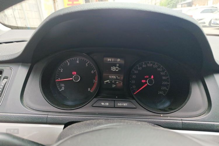 Volkswagen Lavida 2019 car image #13