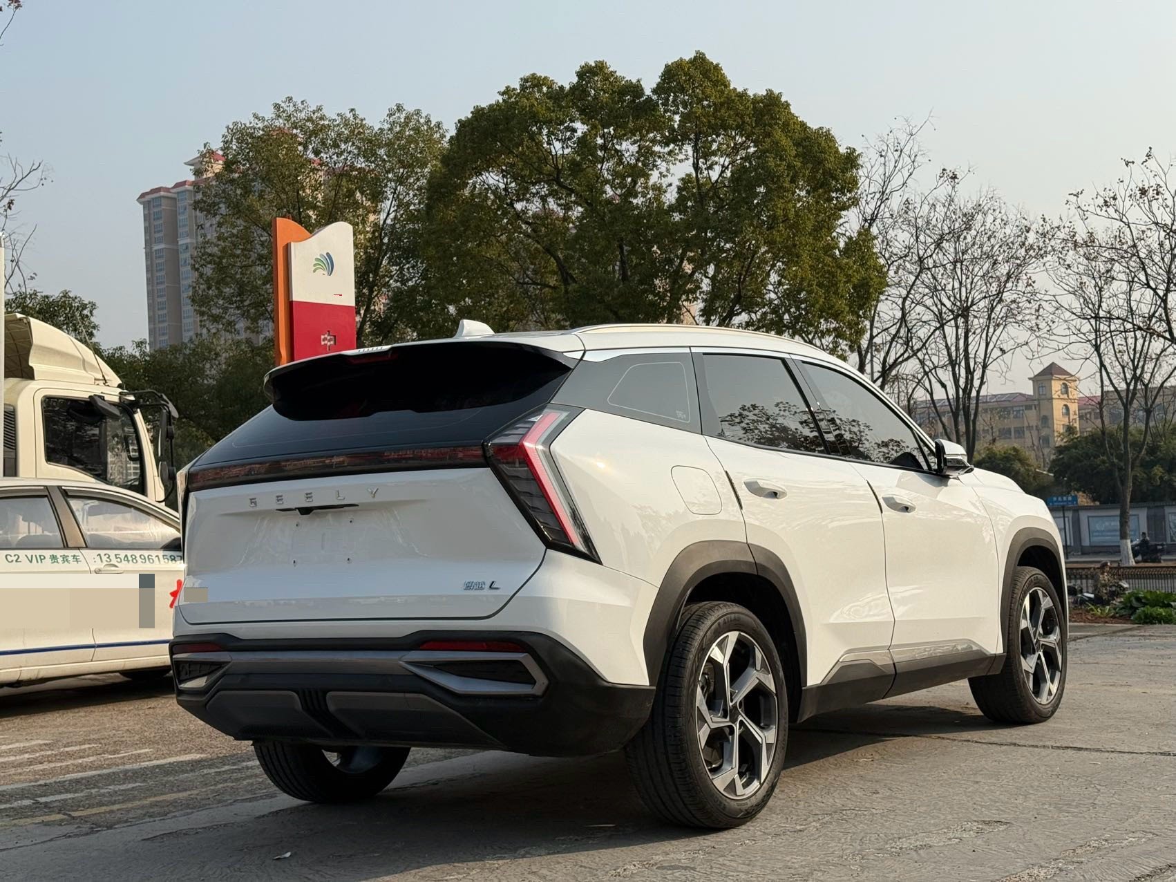 GEELY Boyue L 2023 car image #7