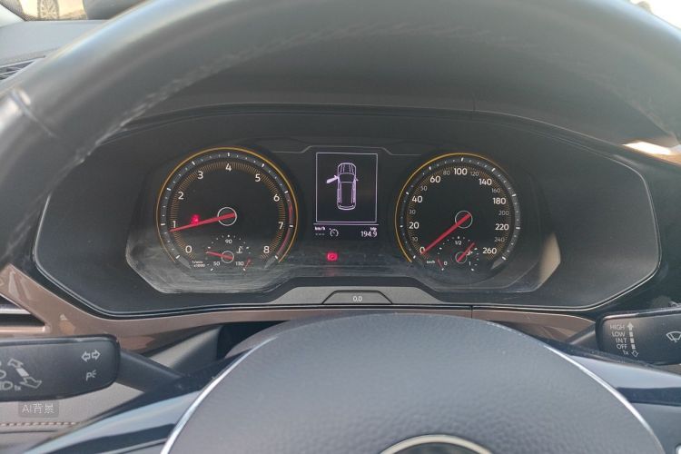 Volkswagen Tharu 2019 car image #13