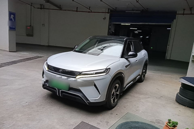 BYD YuanUP 2024 #2 BYD YuanUP 2024 car image #2