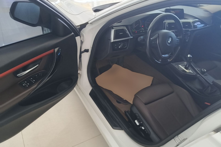 BMW 3 Series 2018 #16 BMW 3 Series 2018 car image #16