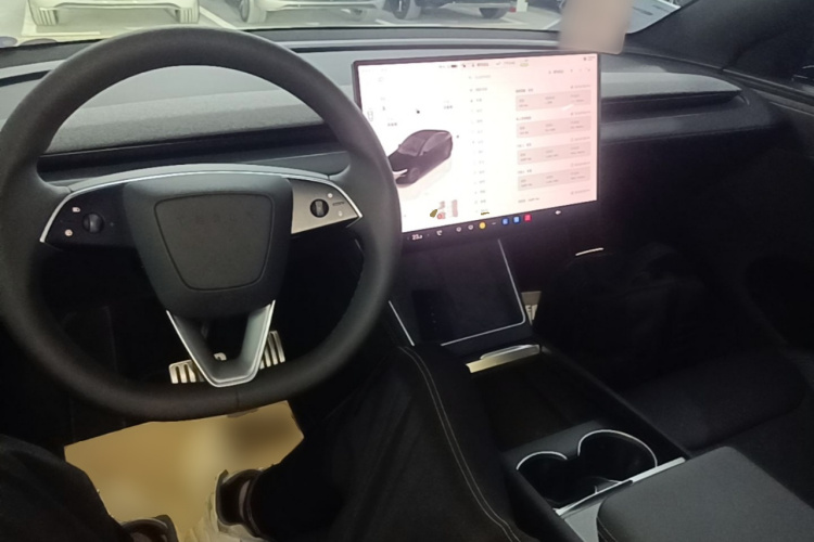 Tesla Model Y 2026 #10 Tesla Model Y 2026 car image #10