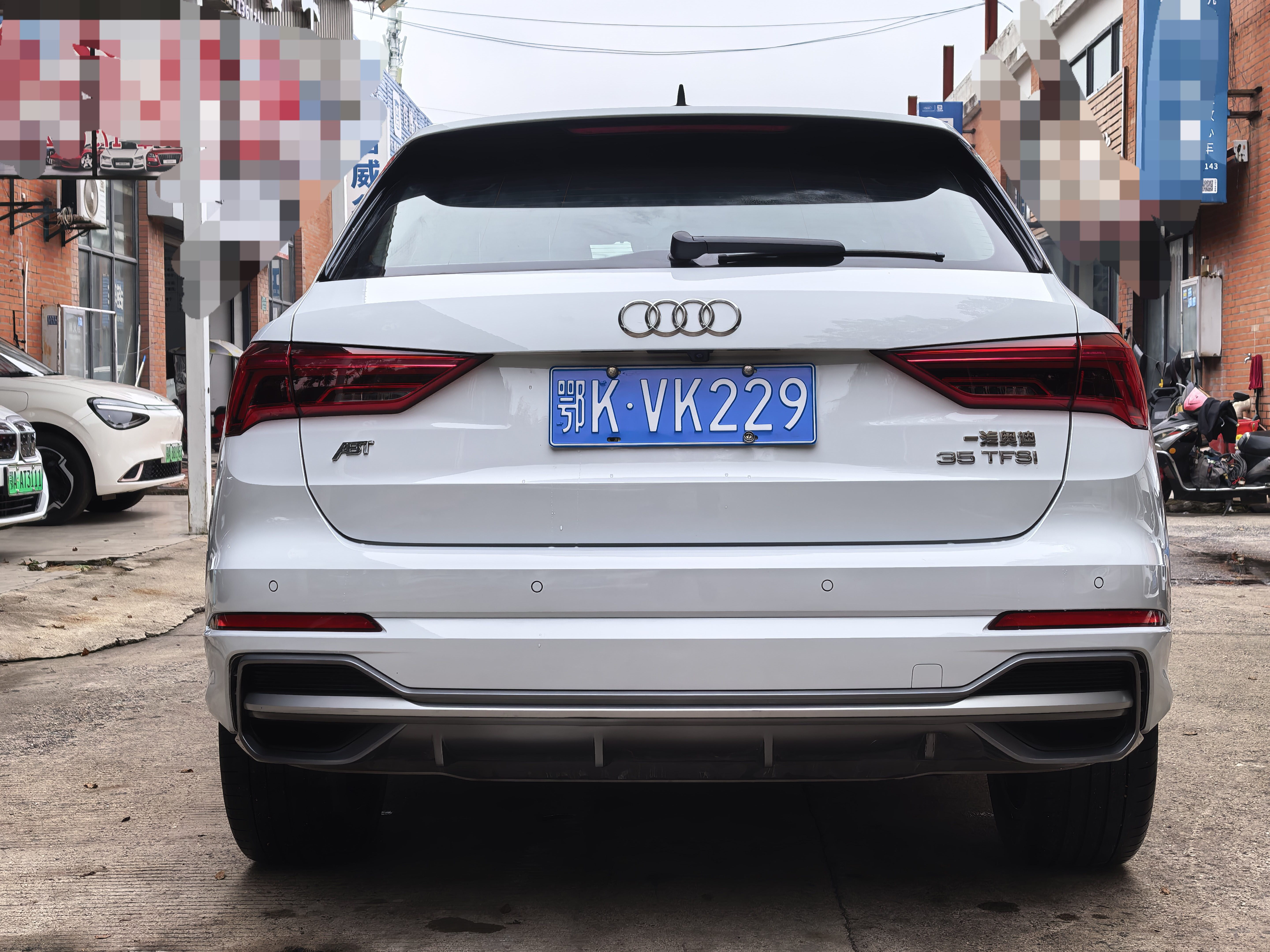 Audi Q3 2019 car image #7