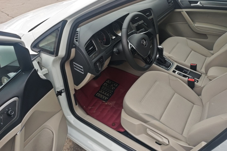 Volkswagen Golf 2016 car image #16