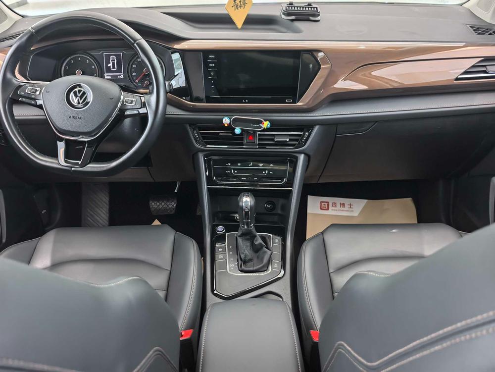 Volkswagen Tharu 2021 car image #11