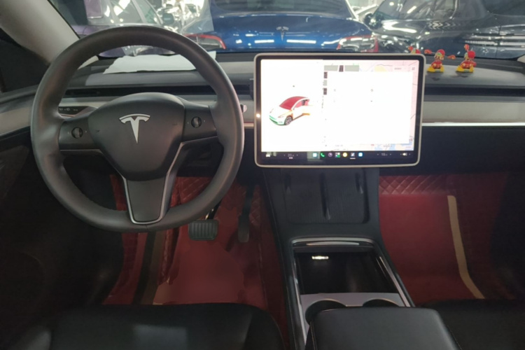Tesla Model Y 2023 #10 Tesla Model Y 2023 car image #10