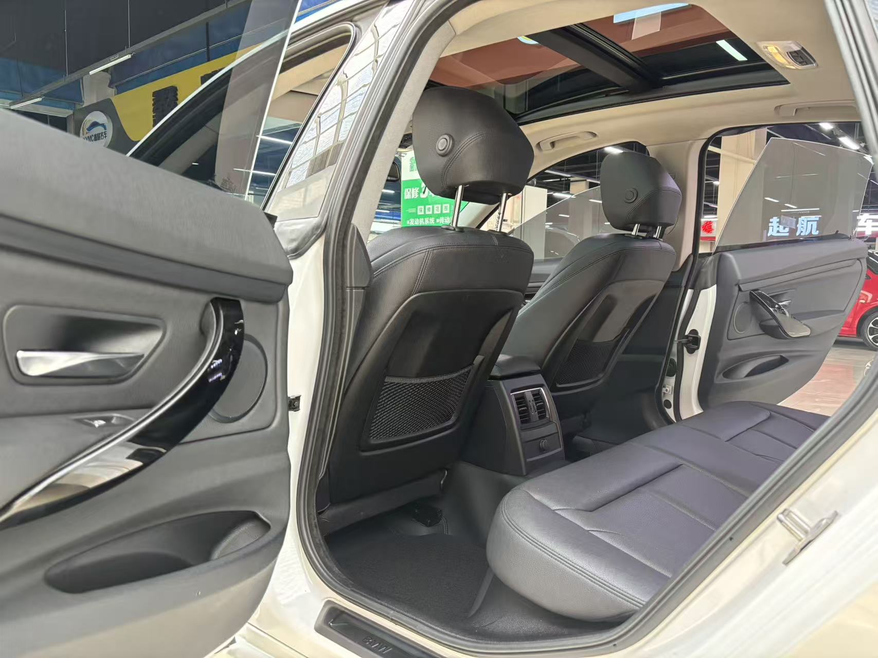 BMW 3 Series GT 2019 car image #6