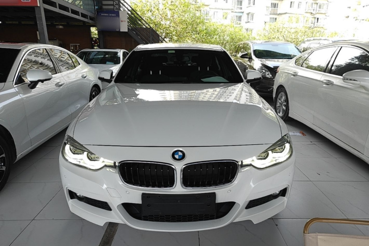 BMW 3 Series 2017 #3 BMW 3 Series 2017 car image #3