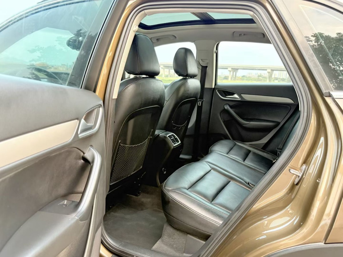 Audi Q3 2014 immagine di auto #8