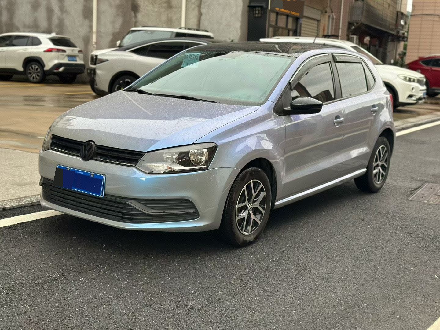 Volkswagen Polo 2018 car image 