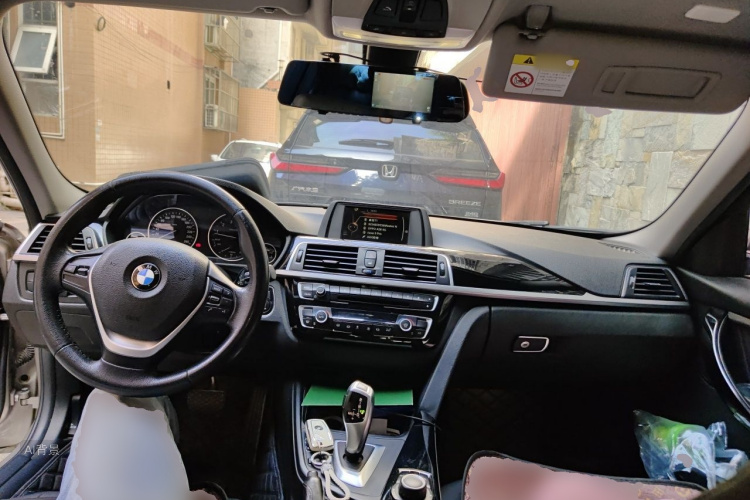 BMW 3 Series 2017 #11 BMW 3 Series 2017 car image #11