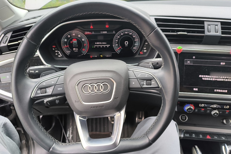 Audi Q3 2023 #12 Audi Q3 2023 car image #12