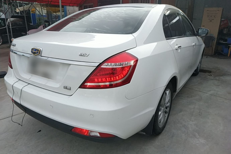 GEELY Emgrand 2015 #5 GEELY Emgrand 2015 car image #5