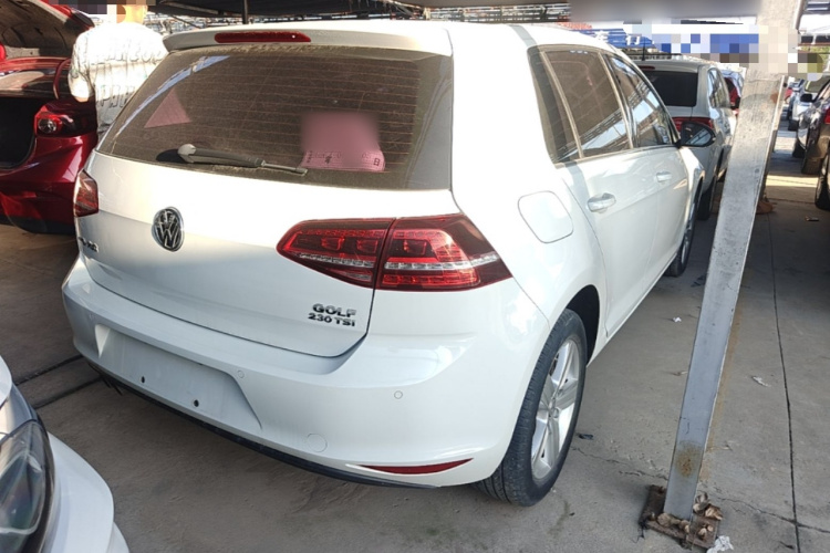 Volkswagen Golf 2017 car image #5
