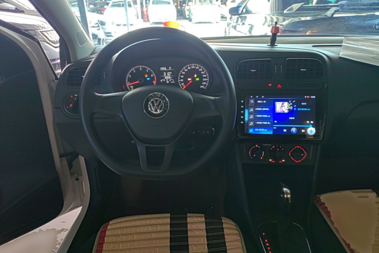 Volkswagen Polo 2016 #11 Volkswagen Polo 2016 car image #11