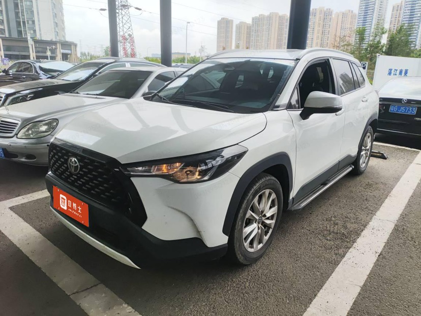 Toyota Corolla Cross 2023 immagine di auto 