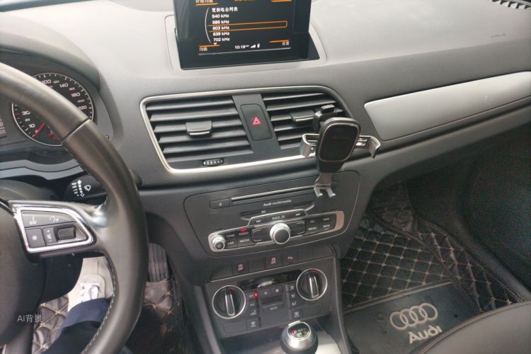 Audi Q3 2019 #15 Audi Q3 2019 car image #15