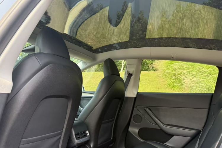 Tesla Model Y 2022 #18 Tesla Model Y 2022 car image #18