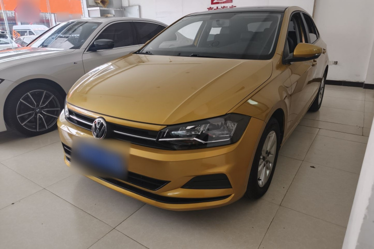 Volkswagen Polo 2019 car image #2