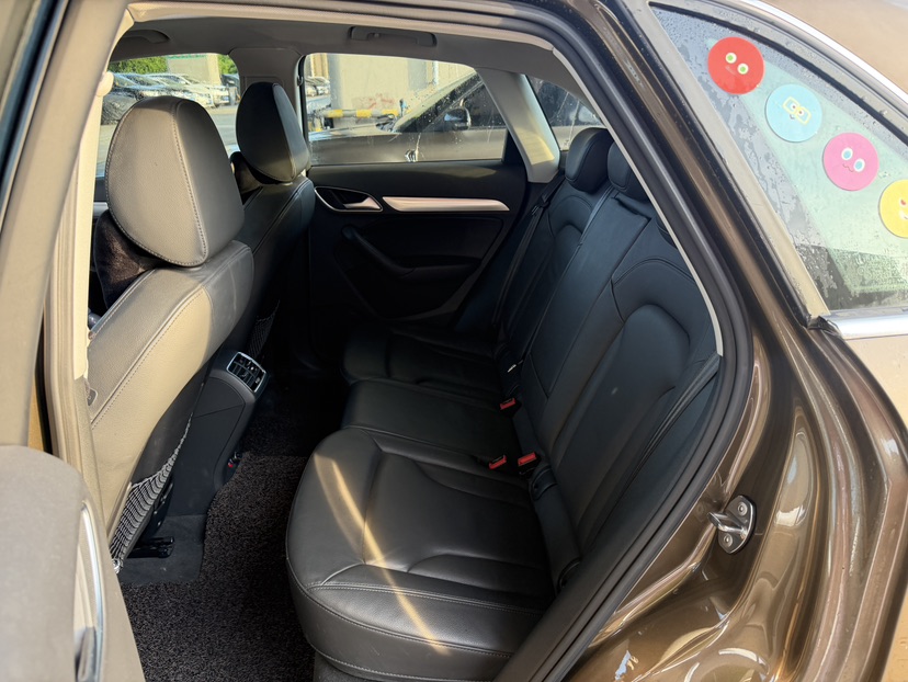 Audi Q3 2016 car image #7