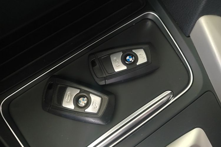 BMW 3 Series GT 2017 #14 BMW 3 Series GT 2017 car image #14