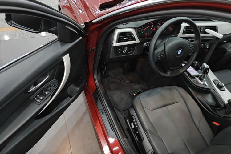 BMW 3 Series 2015 #16 BMW 3 Series 2015 car image #16