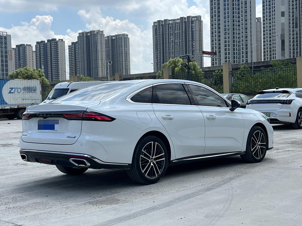 GEELY Emgrand 2026 car image #6