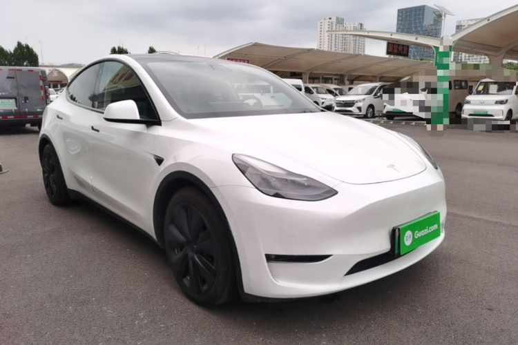 Tesla Model Y 2021 #4 Tesla Model Y 2021 car image #4