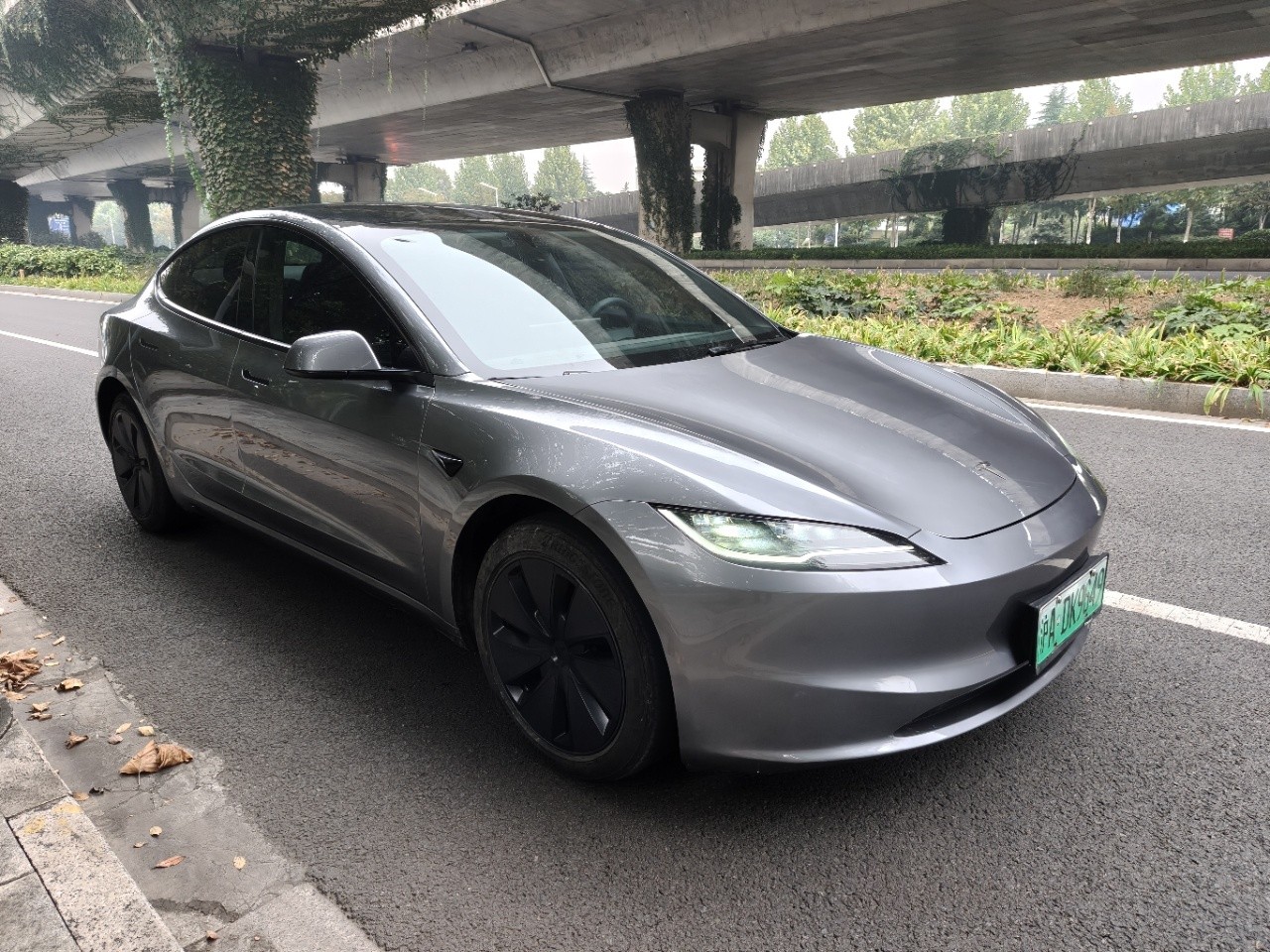Tesla Model 3 2025 #2 Tesla Model 3 2025 car image #2