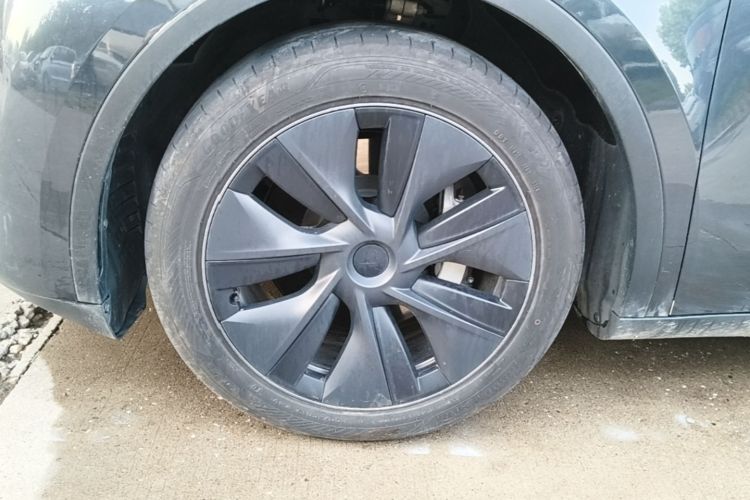 Tesla Model Y 2024 #9 Tesla Model Y 2024 immagine di auto #9