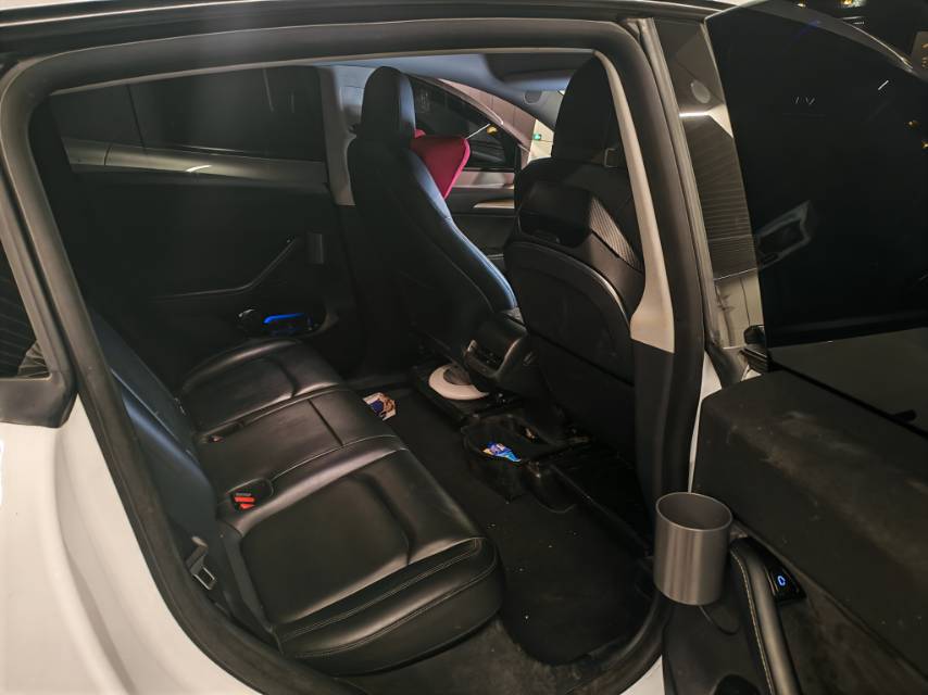 Tesla Model Y 2021 car image #4